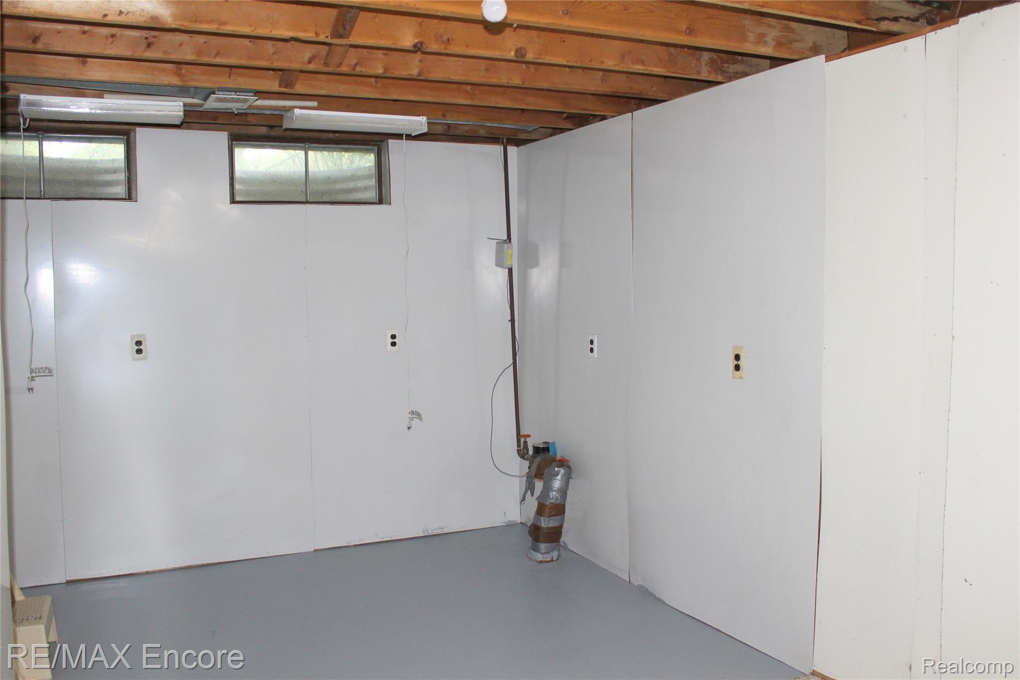 4715 Sashabaw Road Clarkston, MI 48346 - Photo 24 of 31 IMG_6115.JPG