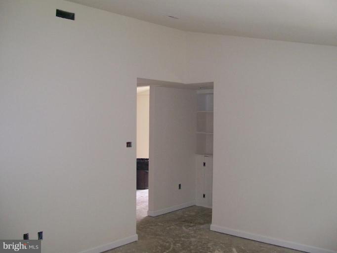 305 Flying Point Road Edgewood, MD 21040 - Photo 2 of 14 Living Room