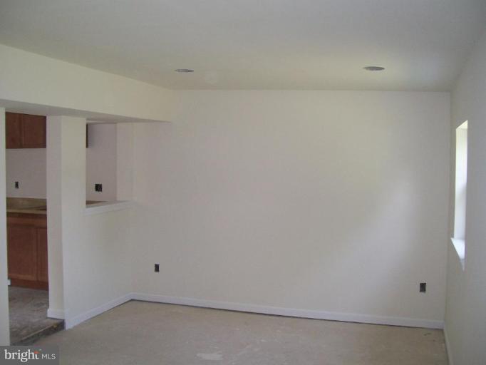 305 Flying Point Road Edgewood, MD 21040 - Photo 4 of 14 Family room just off kitchen