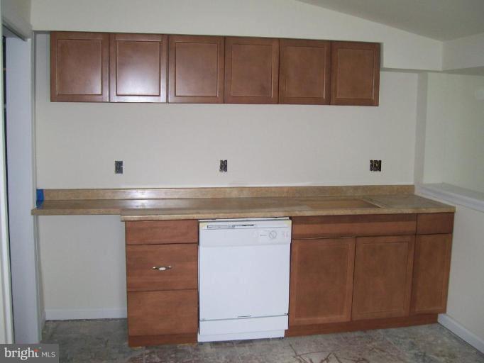 305 Flying Point Road Edgewood, MD 21040 - Photo 5 of 14 Kitchen - Appliances to be installed