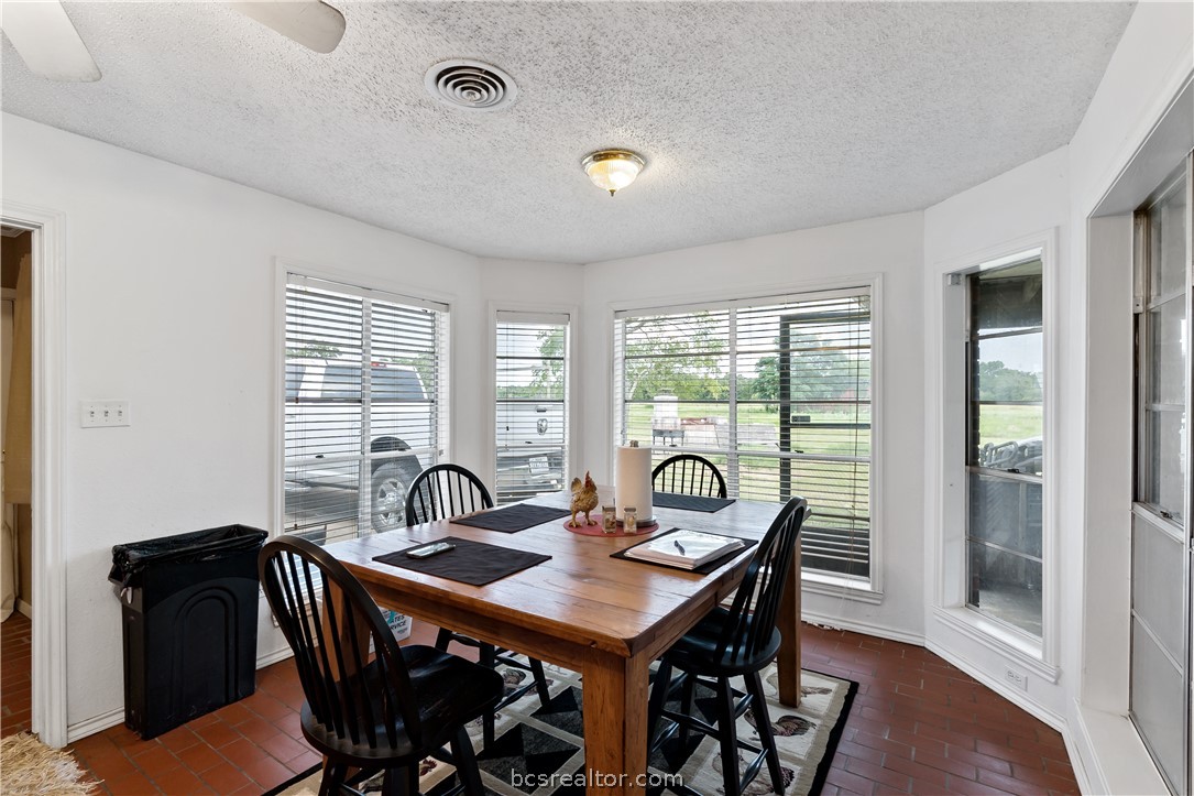 8166 Riley Road Bryan, TX 77808 - Photo 19 of 40 Gallery Image 19