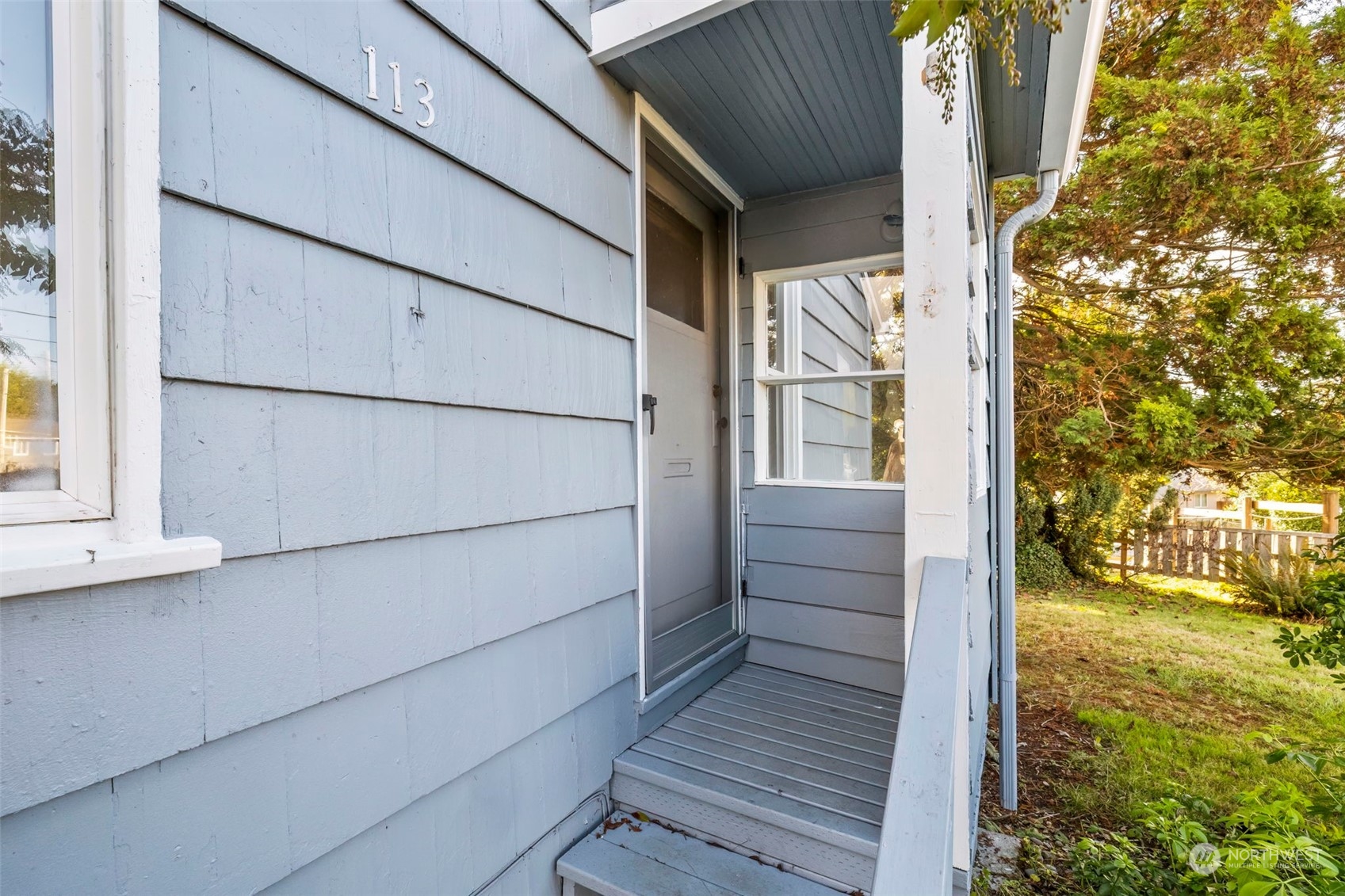 113 Elm Street Bremerton, WA 98310 - Photo 4 of 34 Gallery Image 4