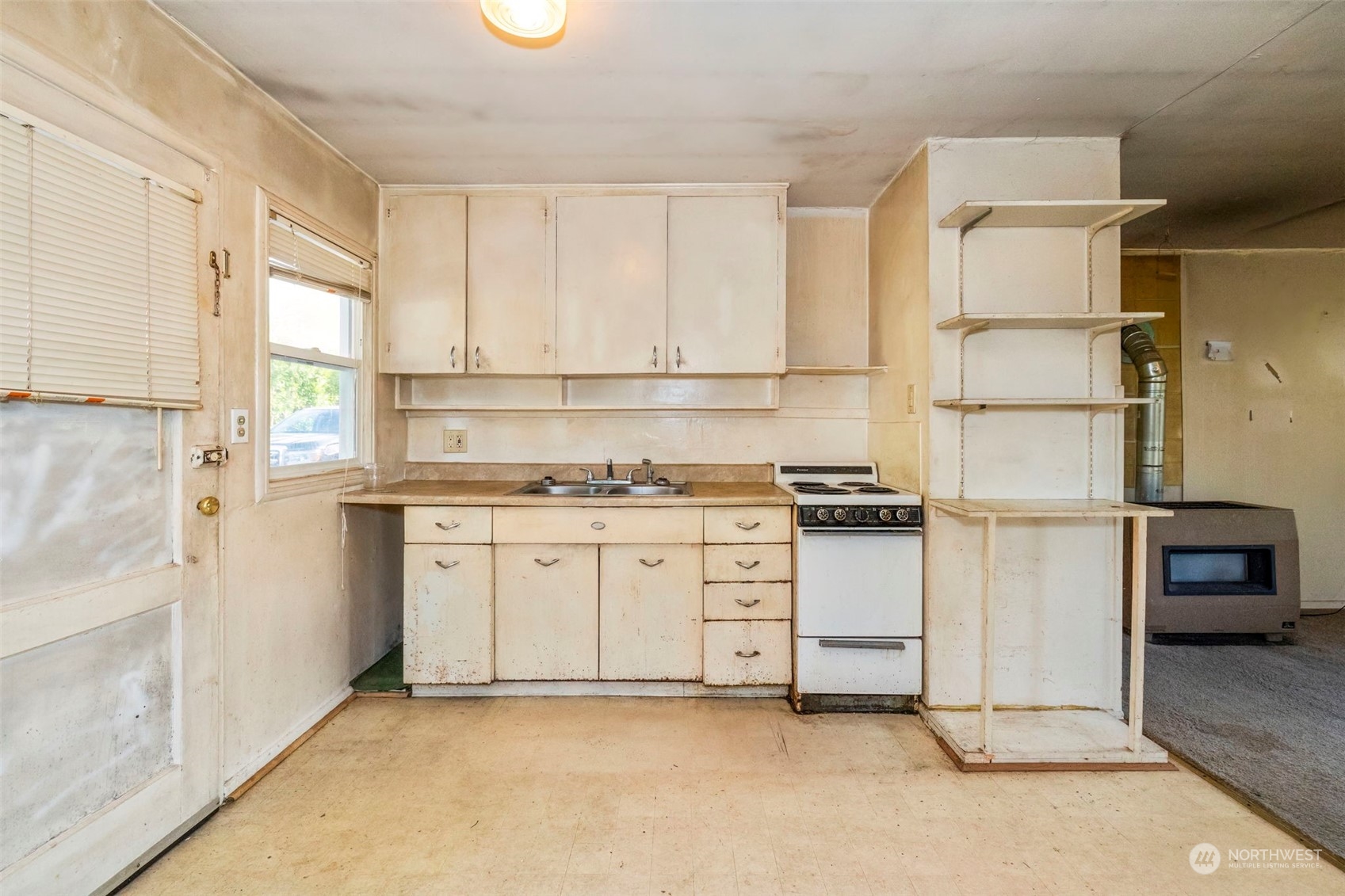 113 Elm Street Bremerton, WA 98310 - Photo 8 of 34 Gallery Image 8