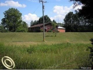 5575 South Kingston Road Kingston, MI 48741 - Photo 3 of 8 5575 HOME AND BARN.jpg