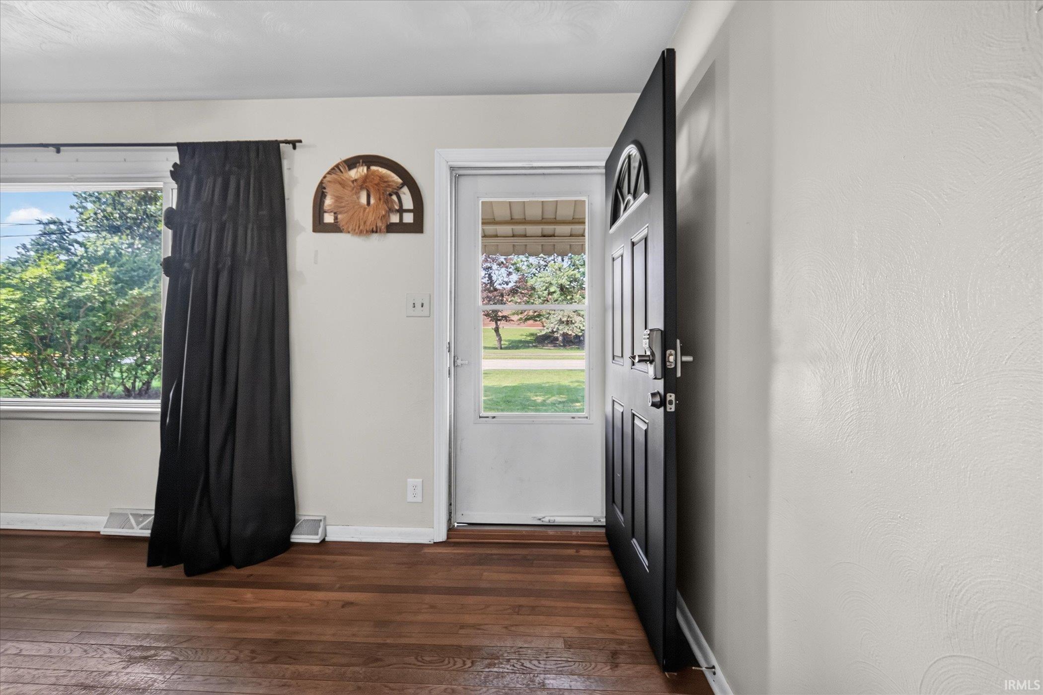 318 North Beech Road Osceola, IN 46561 - Photo 9 of 43 Gallery Image 9
