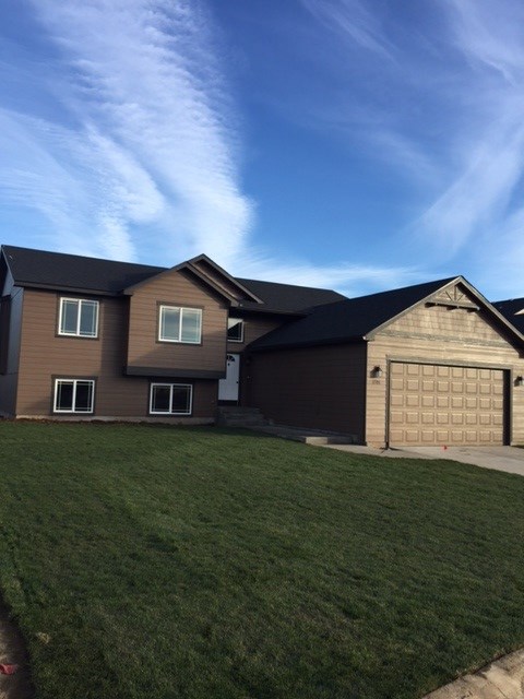8508 North Maple Lane Spokane, WA 99208 - Photo 1 of 7