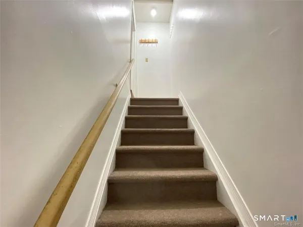 $3,000 | 19 Somers Street, Unit A3, Danbury, CT 06810