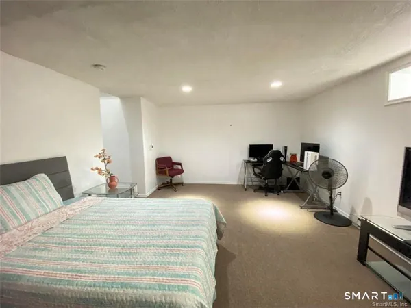 $3,000 | 19 Somers Street, Unit A3, Danbury, CT 06810