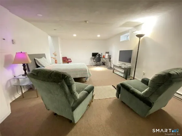 $3,000 | 19 Somers Street, Unit A3, Danbury, CT 06810