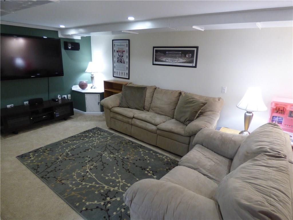 1265 Silver Lane McKees Rocks, PA 15136 - Photo 22 of 25 Gallery Image 22