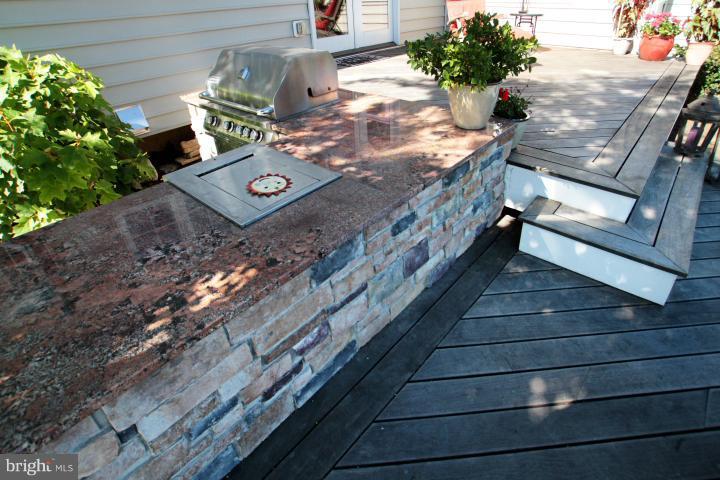 19505 Middletown Road Freeland, MD 21053 - Photo 8 of 30 a view of an outdoor space