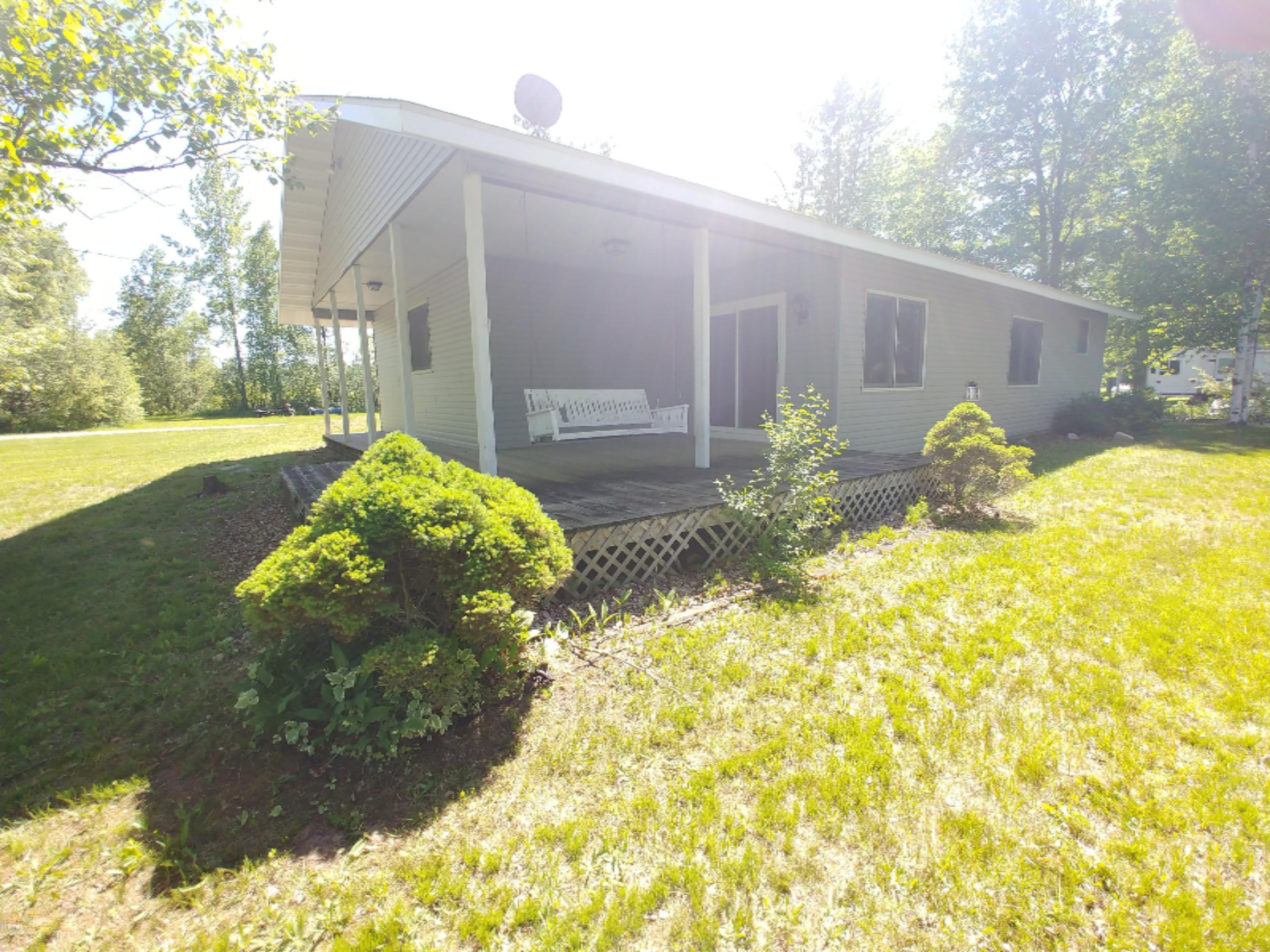 696 Hayes Road Beaverton, MI 48612 - Photo 4 of 28 20180602_155415