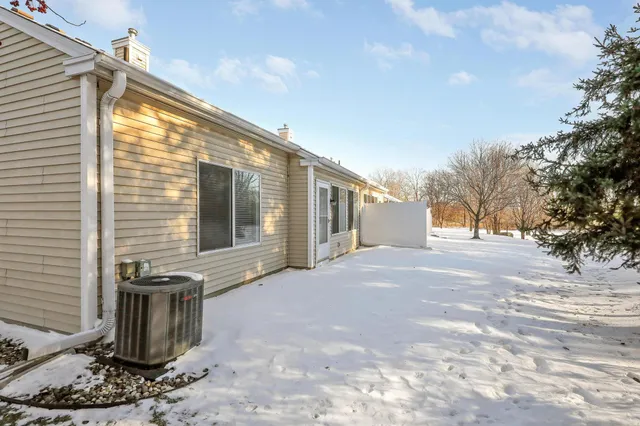 $395,000 | 10849 Lexington Drive, Eden Prairie, MN 55344