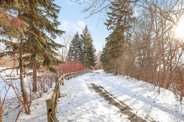 $395,000 | 10849 Lexington Drive, Eden Prairie, MN 55344