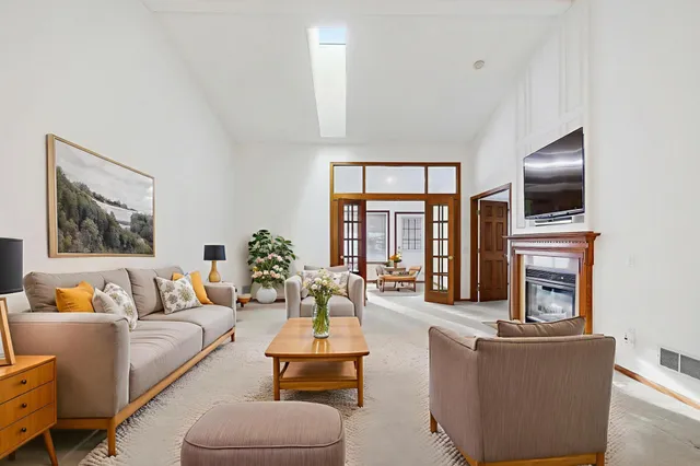 $395,000 | 10849 Lexington Drive, Eden Prairie, MN 55344