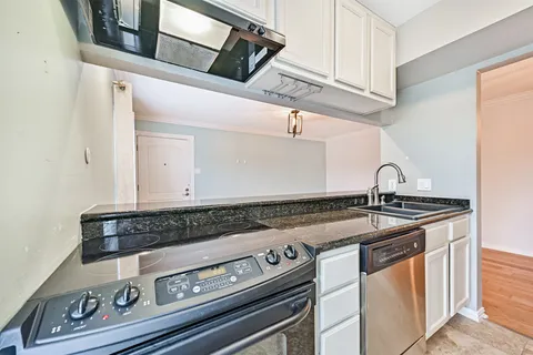 $130,000 | 402 Postoffice Street, Unit 201, Galveston, TX 77550