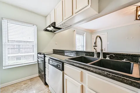 $130,000 | 402 Postoffice Street, Unit 201, Galveston, TX 77550