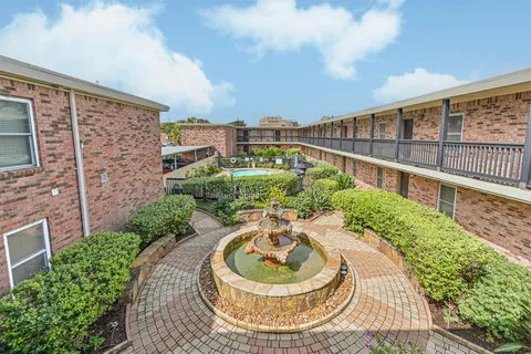 $130,000 | 402 Postoffice Street, Unit 201, Galveston, TX 77550