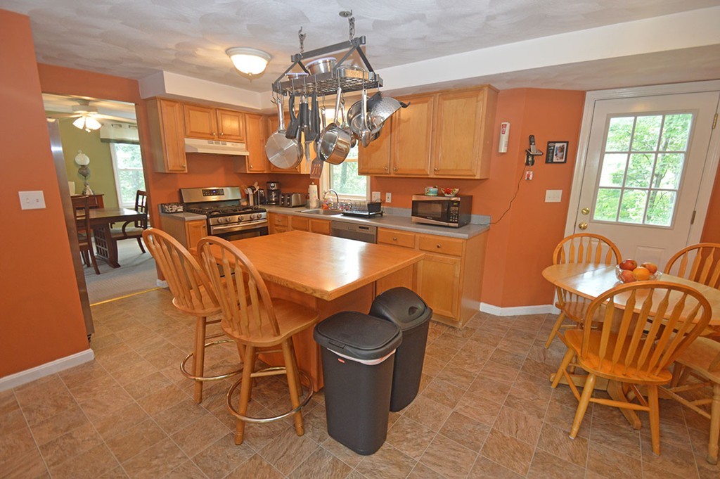 10 Scotland Heights Road Haverhill, MA 01832 - Photo 8 of 28 Gallery Image 8