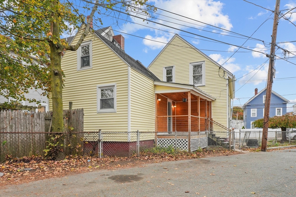 134 High Street Haverhill, MA 01832 - Photo 28 of 31 a front view of a house