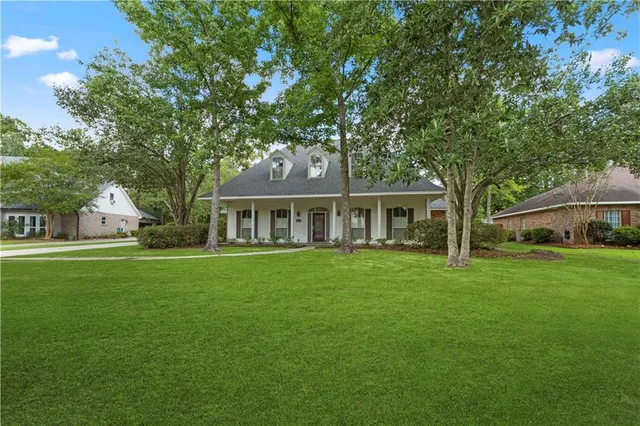 $449,000 | 2150 Hampshire Drive, Slidell, LA 70461