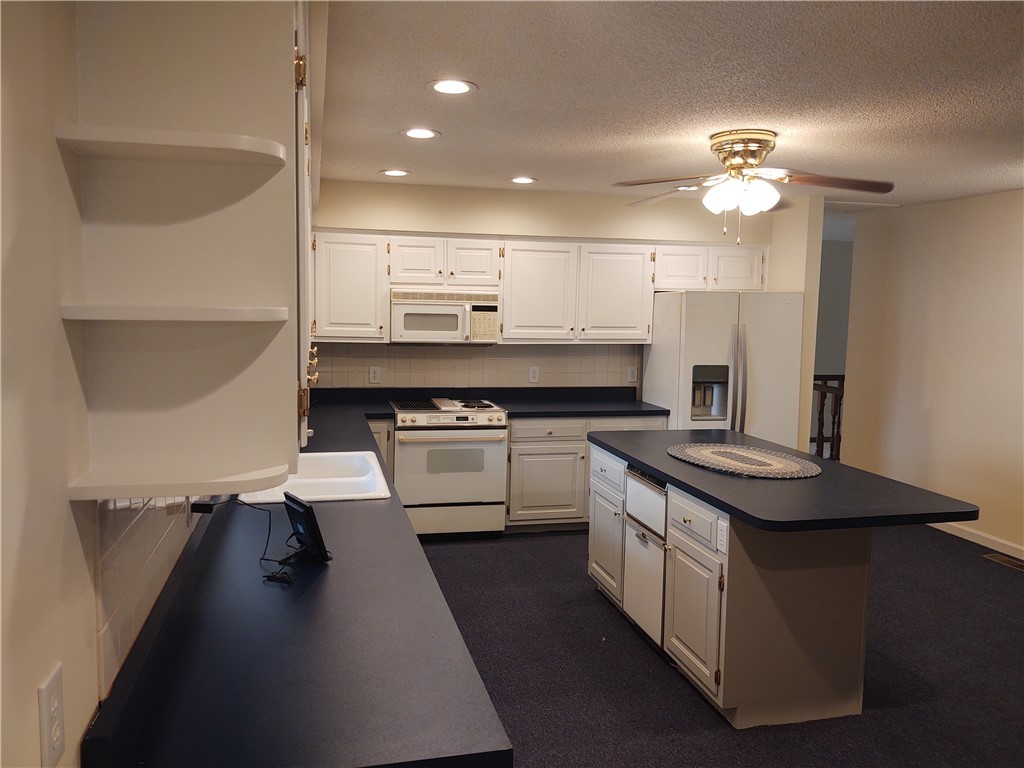 4610 Yorktown Court Decatur, IL 62521 - Photo 14 of 28