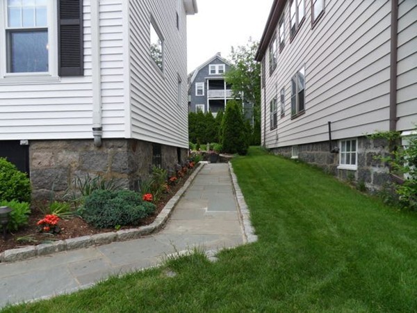 70 Russett Road Boston, MA 02132 - Photo 8 of 27 Gallery Image 8