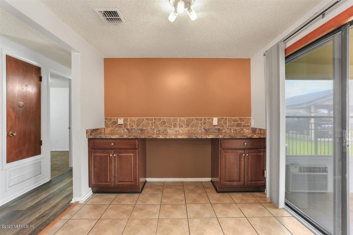 8236 Justin Road South Jacksonville, FL 32210 - Photo 5 of 11 05-Kitchen Dining