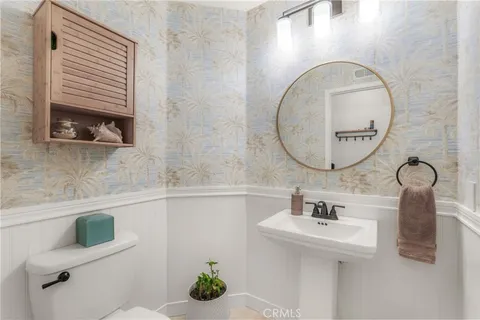 $1,449,000 | 19066 Willow Brook Lane, Lake Forest, CA 92679