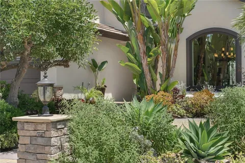 $1,449,000 | 19066 Willow Brook Lane, Lake Forest, CA 92679