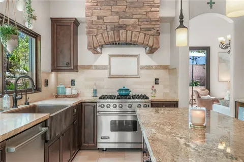 $1,449,000 | 19066 Willow Brook Lane, Lake Forest, CA 92679