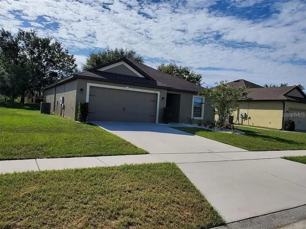 $2,300 | 4567 Barbuda Drive, Tavares, FL 32778