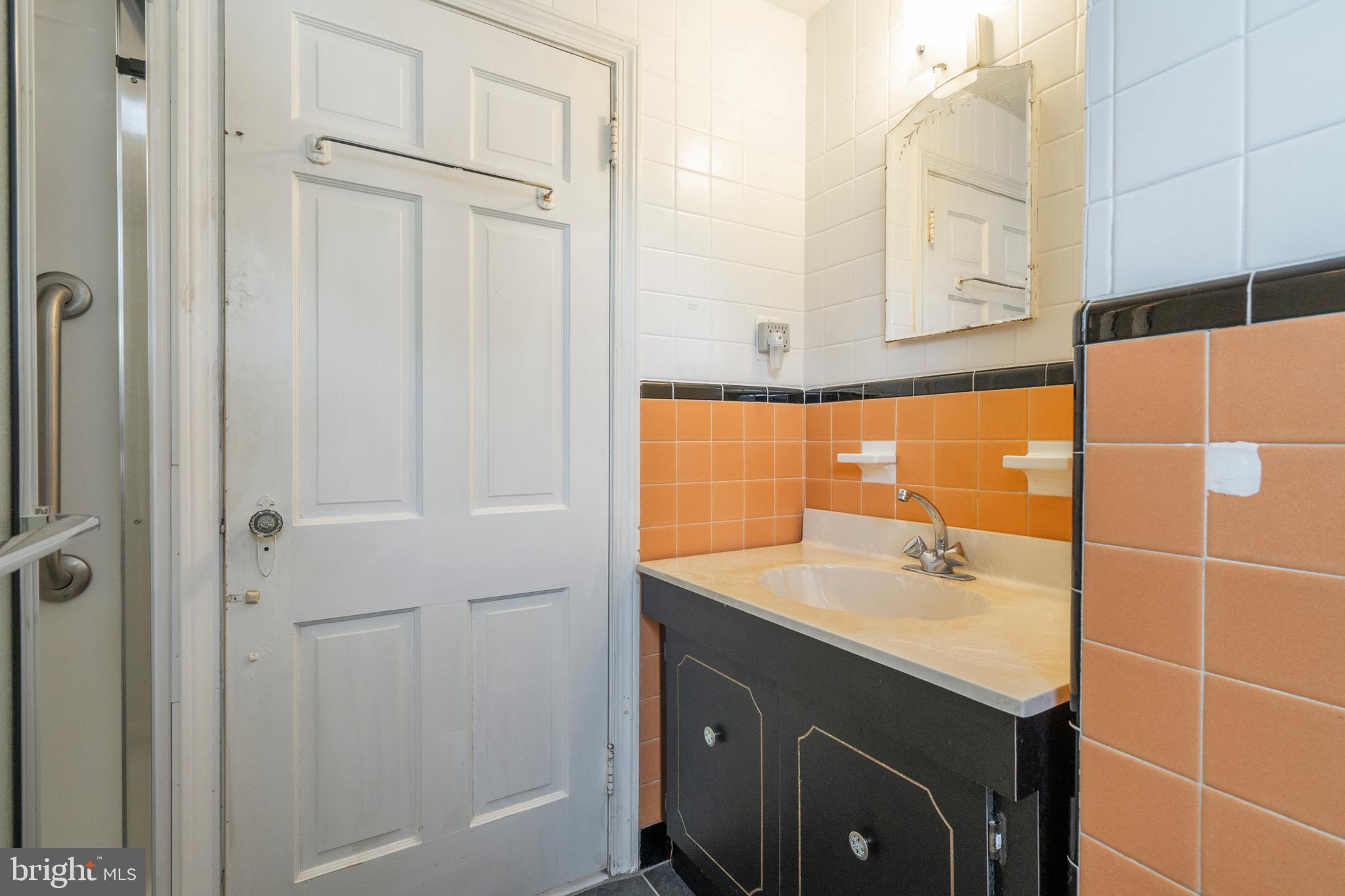 305 Earlington Road Havertown, PA 19083 - Photo 30 of 50 Hall Bath