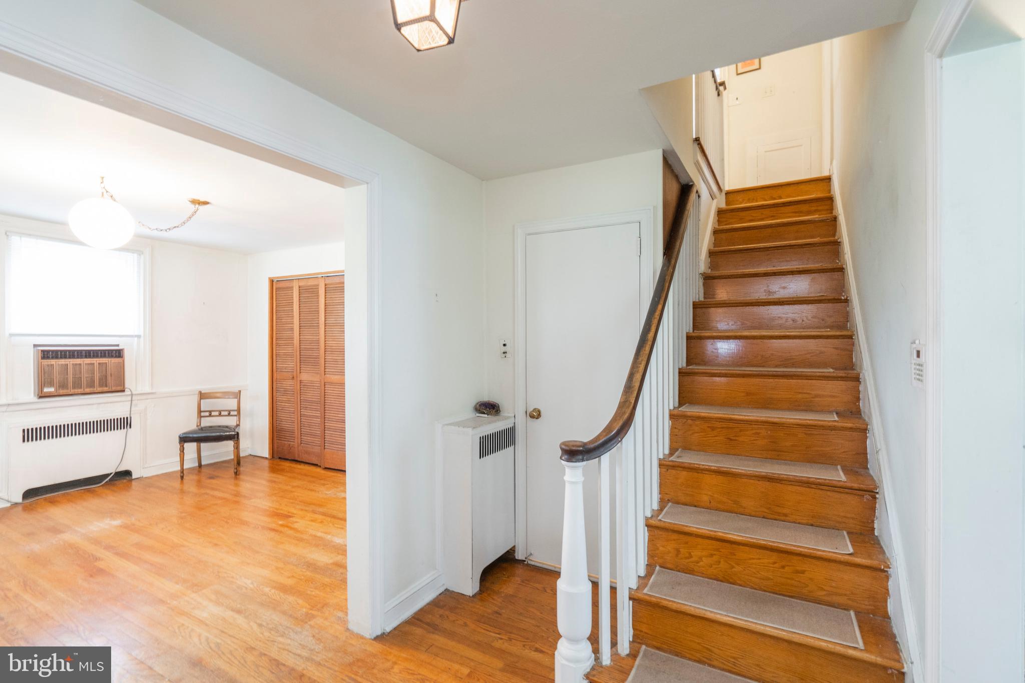305 Earlington Road Havertown, PA 19083 - Photo 8 of 50 First Floor Entry