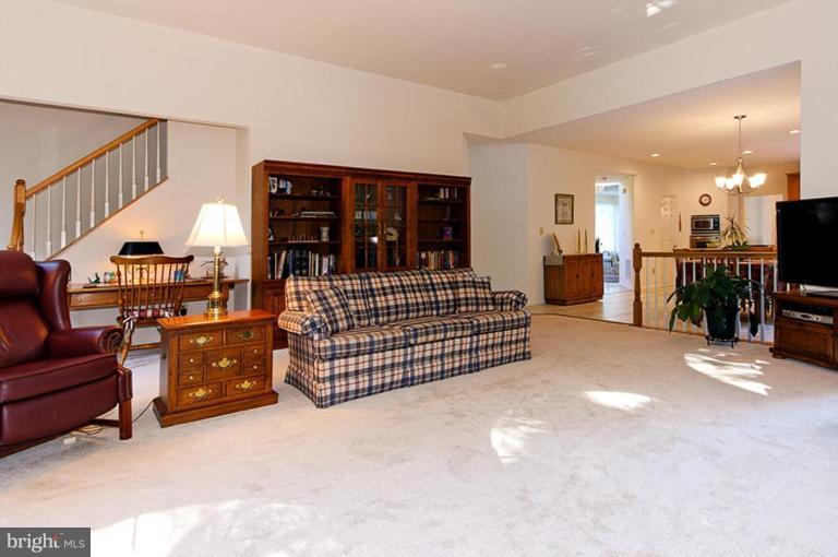 1204 Tottenham Court Reston, VA 20194 - Photo 14 of 24 Family Room #3