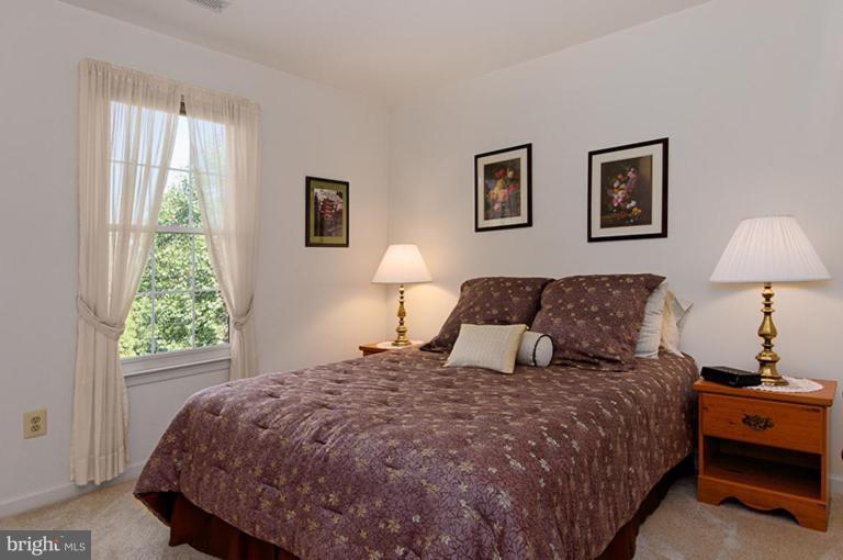 1204 Tottenham Court Reston, VA 20194 - Photo 22 of 24 Bedroom #2