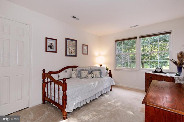 1204 Tottenham Court Reston, VA 20194 - Photo 23 of 24 Bedroom #3