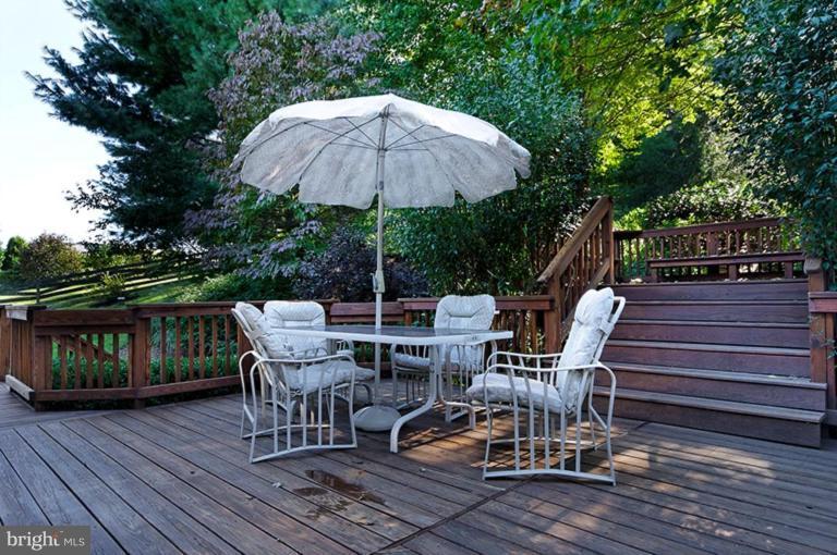 1204 Tottenham Court Reston, VA 20194 - Photo 7 of 24 Exterior #3