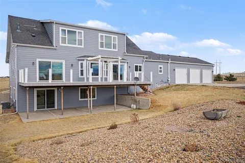 a view of a house with entryway