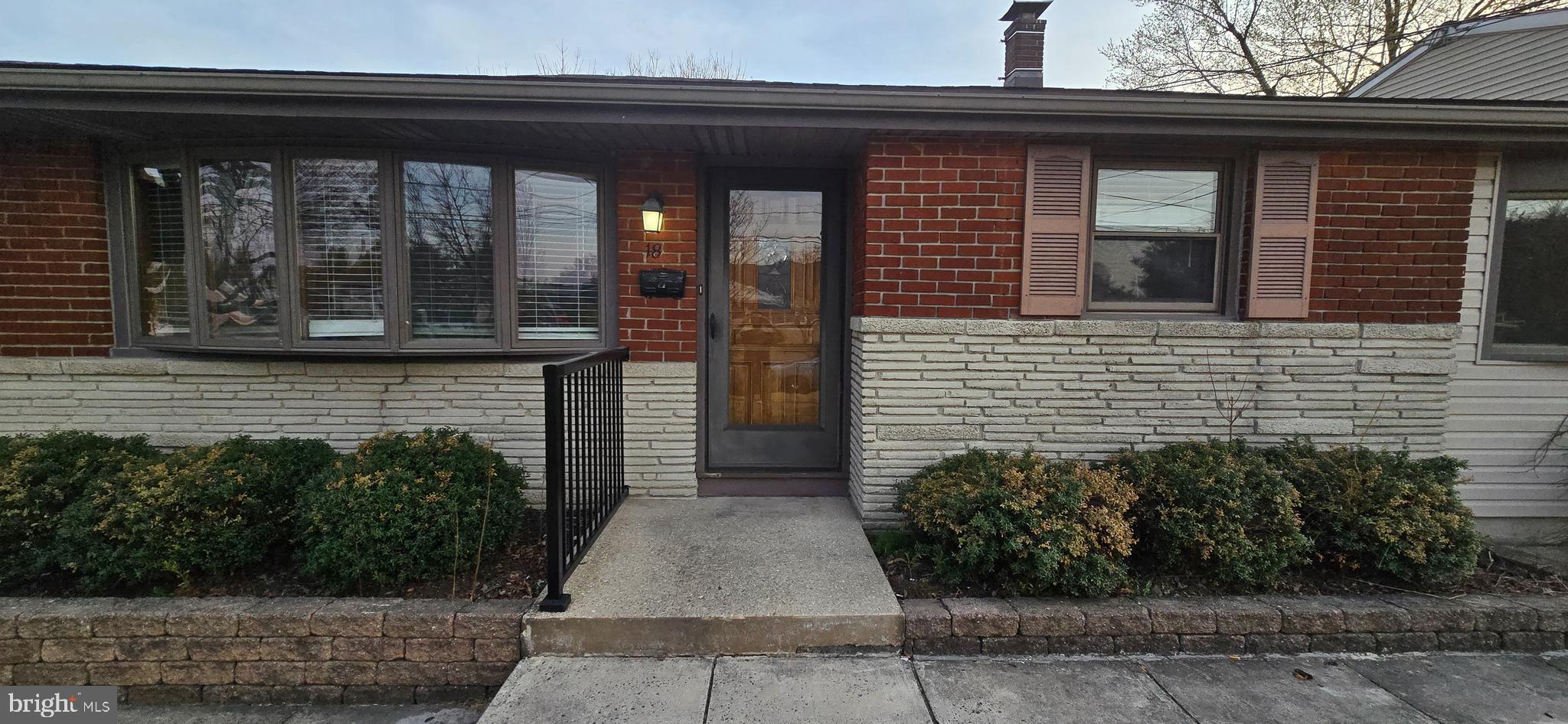 18 Belmont Road Bellmawr, NJ 08031 - Photo 4 of 42