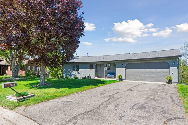 $399,900 | 2085 Austin Circle, Shakopee, MN 55379