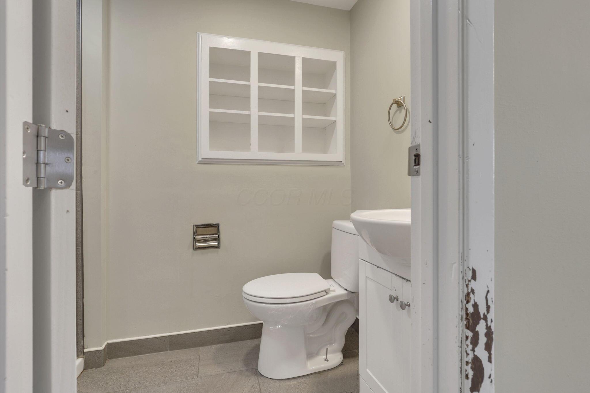 5414 Paladim Road Columbus, OH 43232 - Photo 30 of 51 30-web-or-mls-0N4A5155