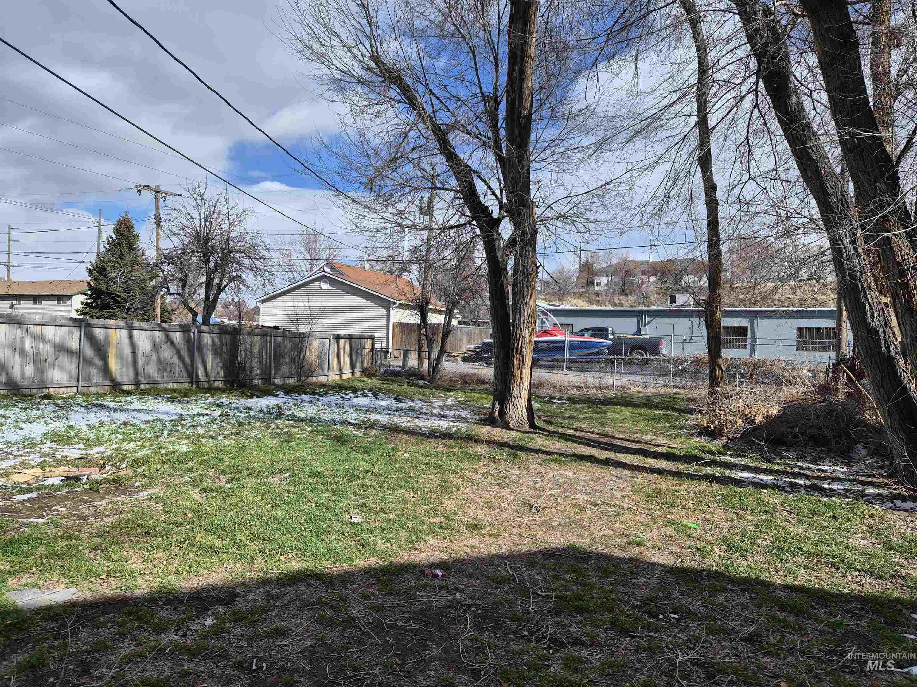 682 Randolph Avenue Pocatello, ID 83201 - Photo 20 of 29 View of yard