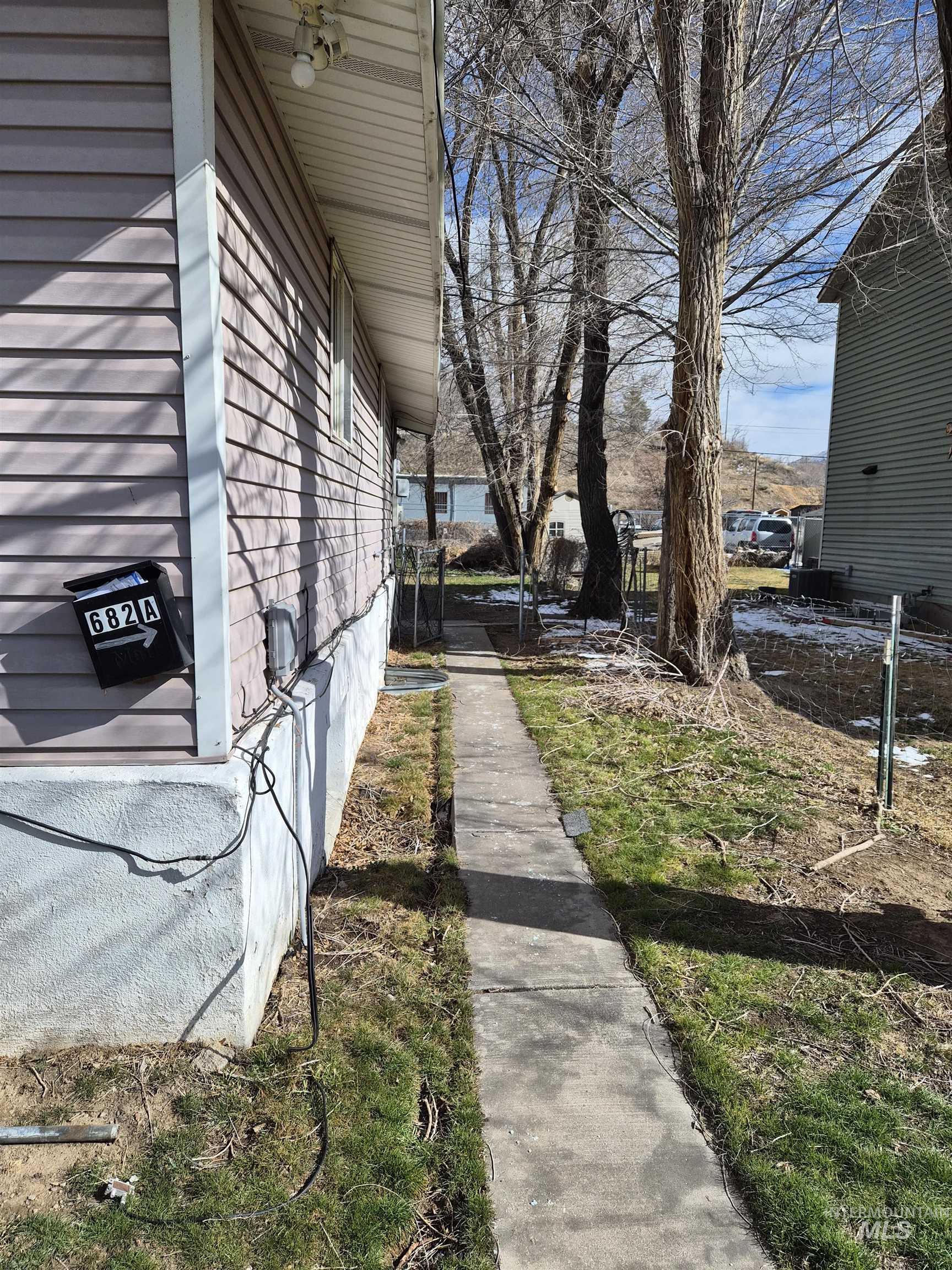 682 Randolph Avenue Pocatello, ID 83201 - Photo 26 of 29 View of property exterior