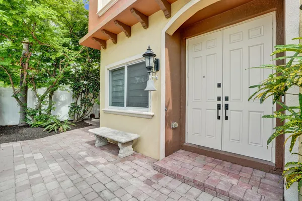$1,475,000 | 804 Northeast 7th Street, Fort Lauderdale, FL 33304