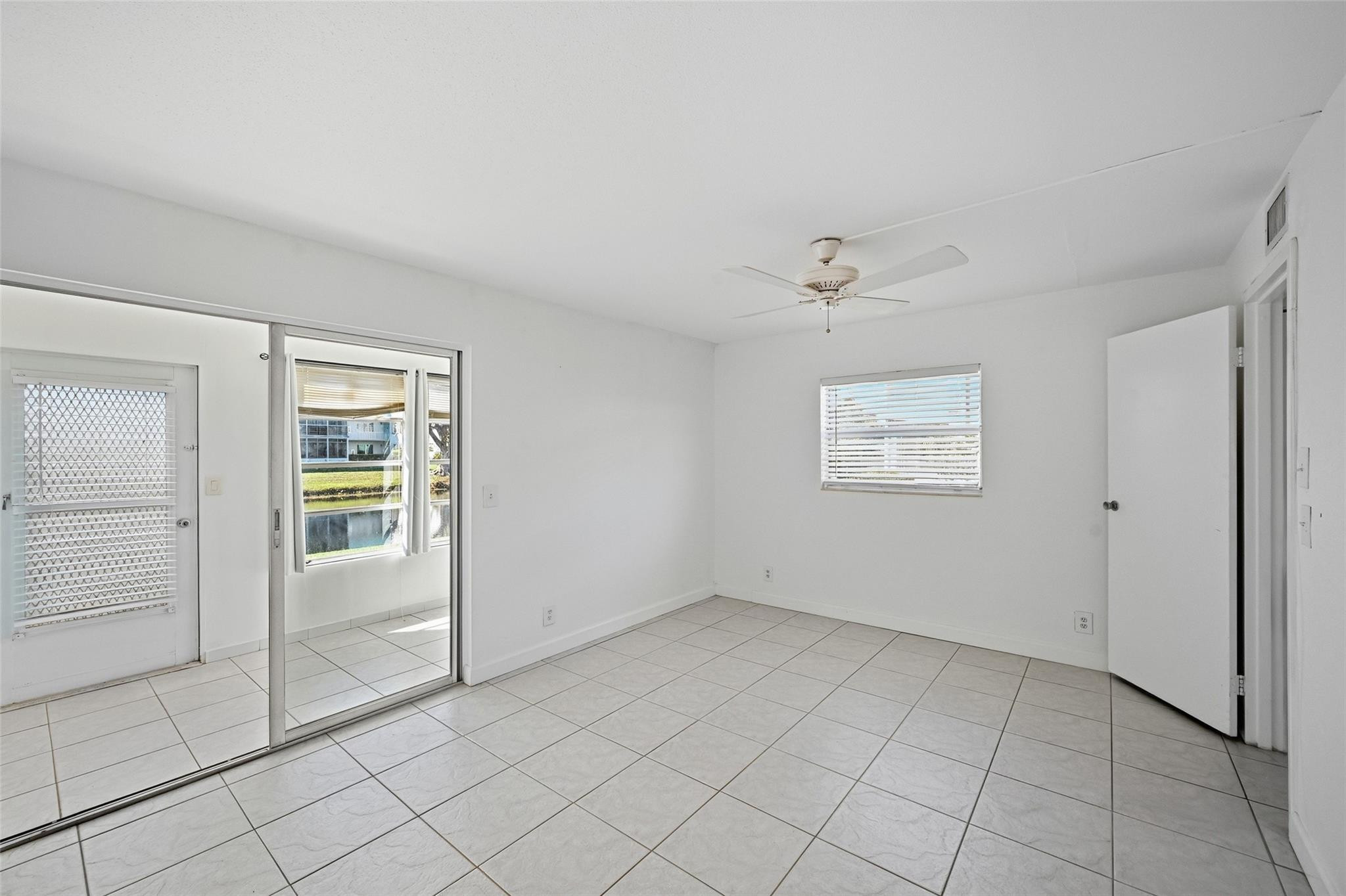 451 Monaco J, Unit J Delray Beach, FL 33446 - Photo 13 of 22 Photo 13