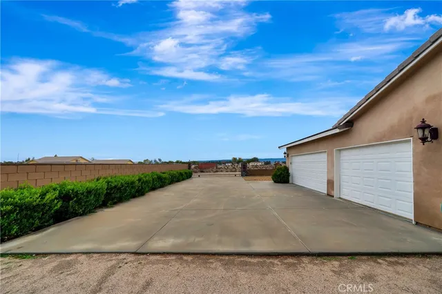 $679,900 | 8347 West W Avenue, Lancaster, CA 93536