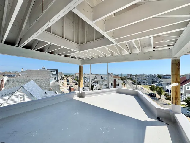 a picture of city view