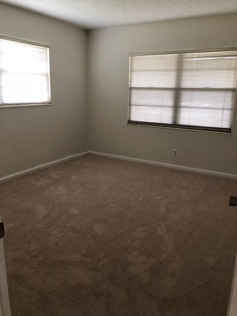 136 Mansfield F, Unit D Boca Raton, FL 33434 - Photo 9 of 14 IMG_0443