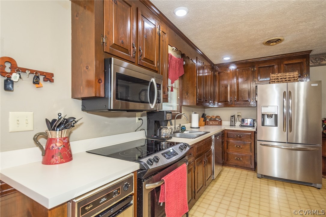 7251 Creek Ridge Road Henrico, VA 23231 - Photo 15 of 30 Gallery Image 15
